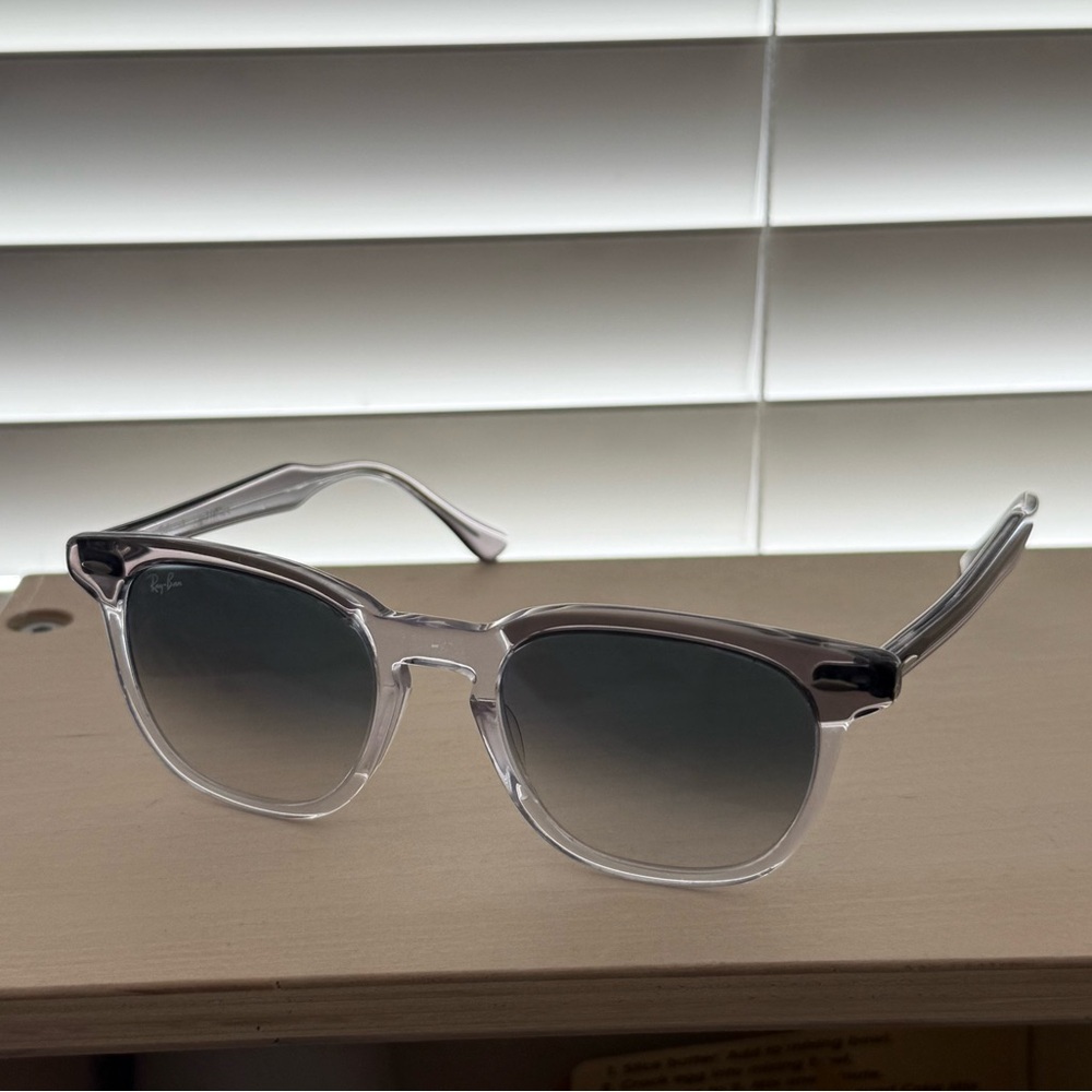 Ray-Ban Blue Tinted Wayfarer Authentic sunglasses with original case and wipe